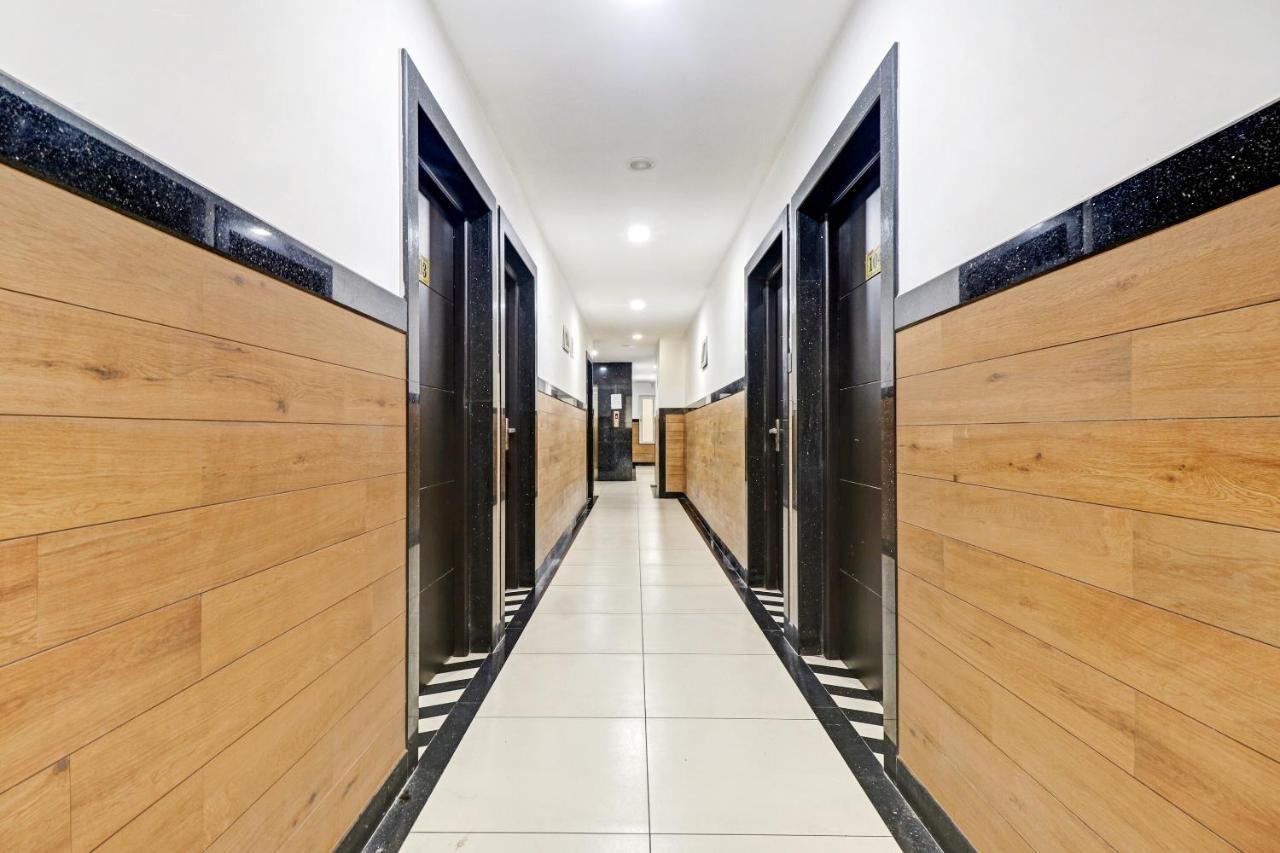 Oyo Townhouse 595 Majestic Inn Kochi 外观 照片