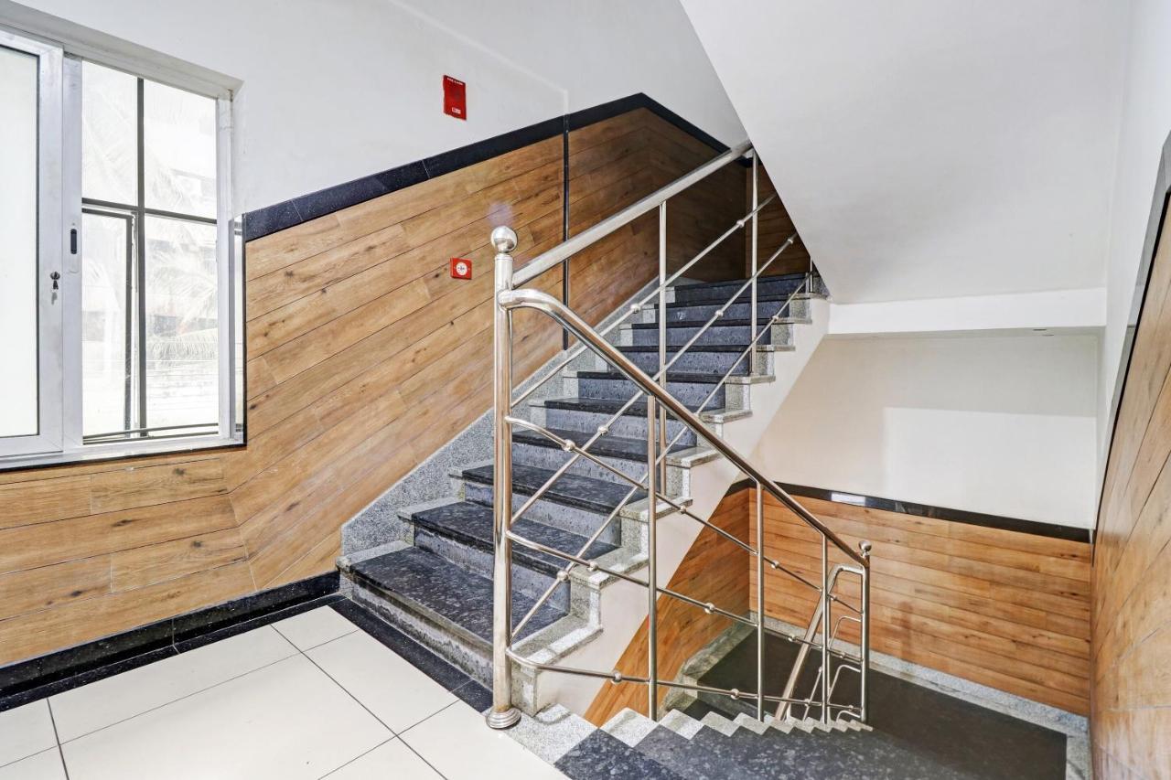 Oyo Townhouse 595 Majestic Inn Kochi 外观 照片